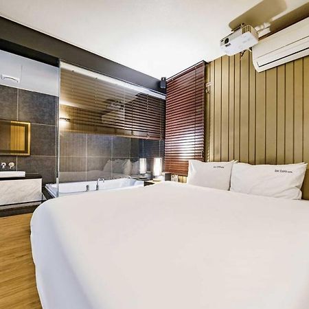 Haeundae Gary Cooper Hotel Пусан Екстер'єр фото