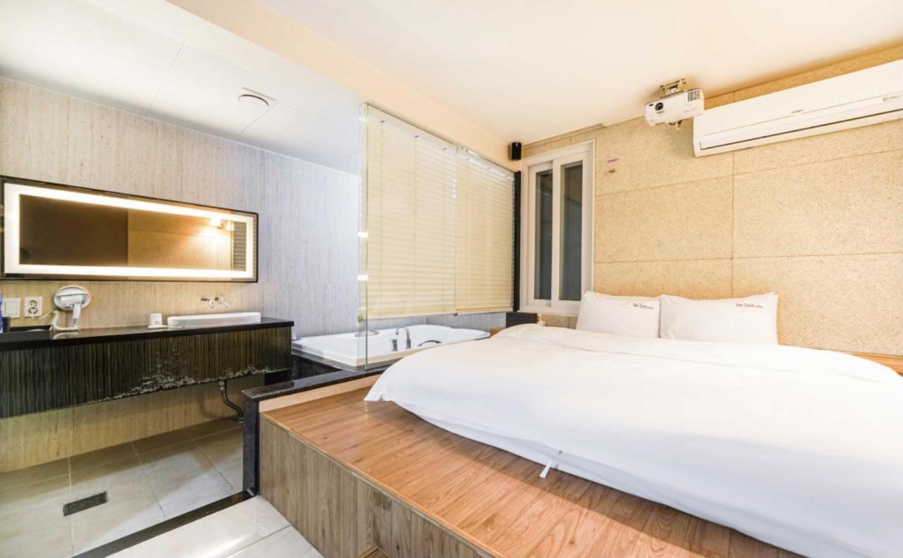 Haeundae Gary Cooper Hotel Пусан Екстер'єр фото